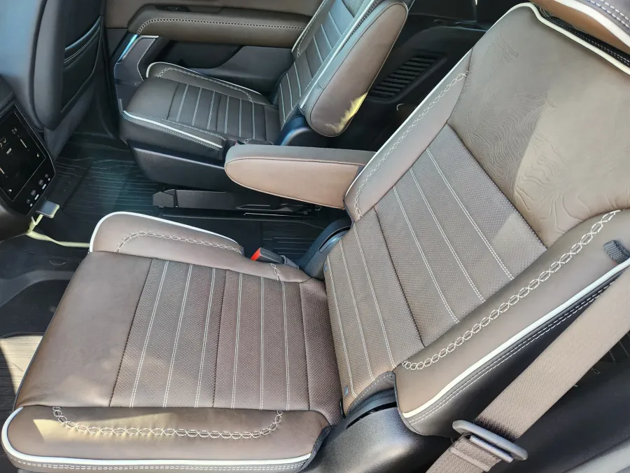 2026 GMC Yukon Denali Ultimate | Photo 19 of 23