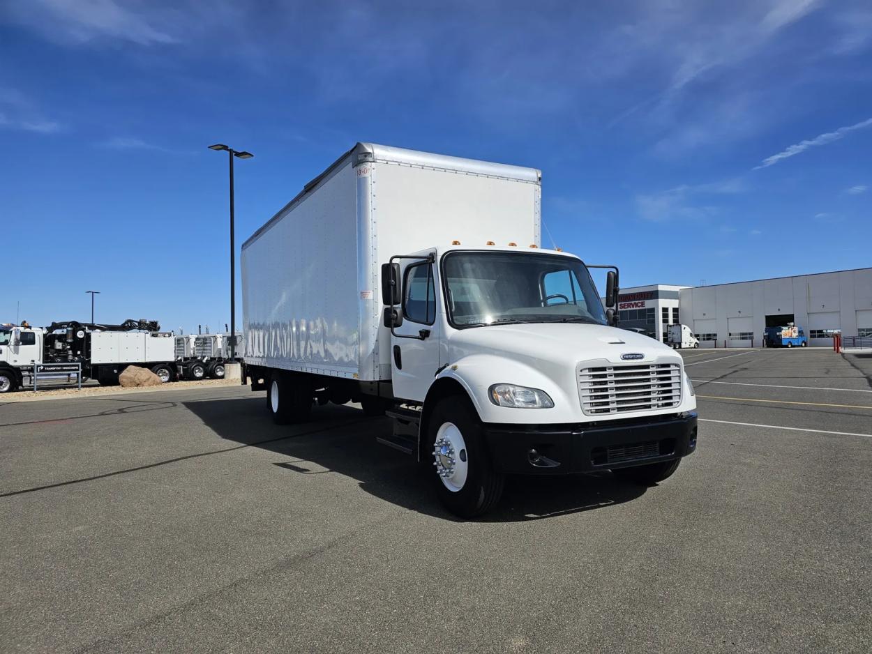 2018 Freightliner M2 106 | Photo 3 of 37