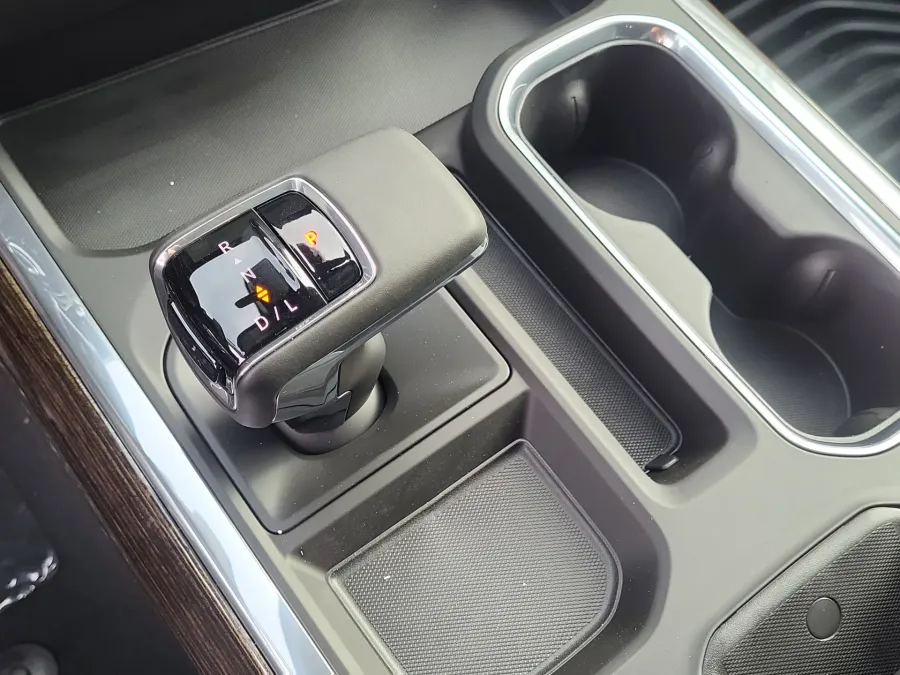 2026 GMC Sierra 1500 Elevation | Photo 17 of 23