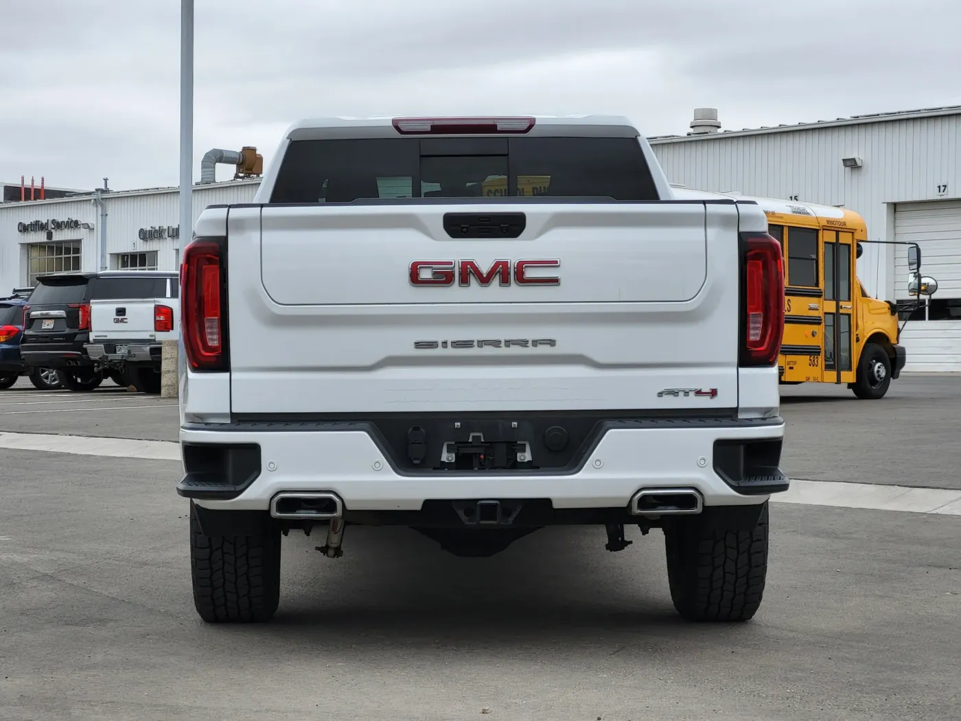 2021 GMC Sierra 1500 AT4 | Photo 5 of 24
