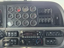2022 Peterbilt 389 | Thumbnail Photo 15 of 23
