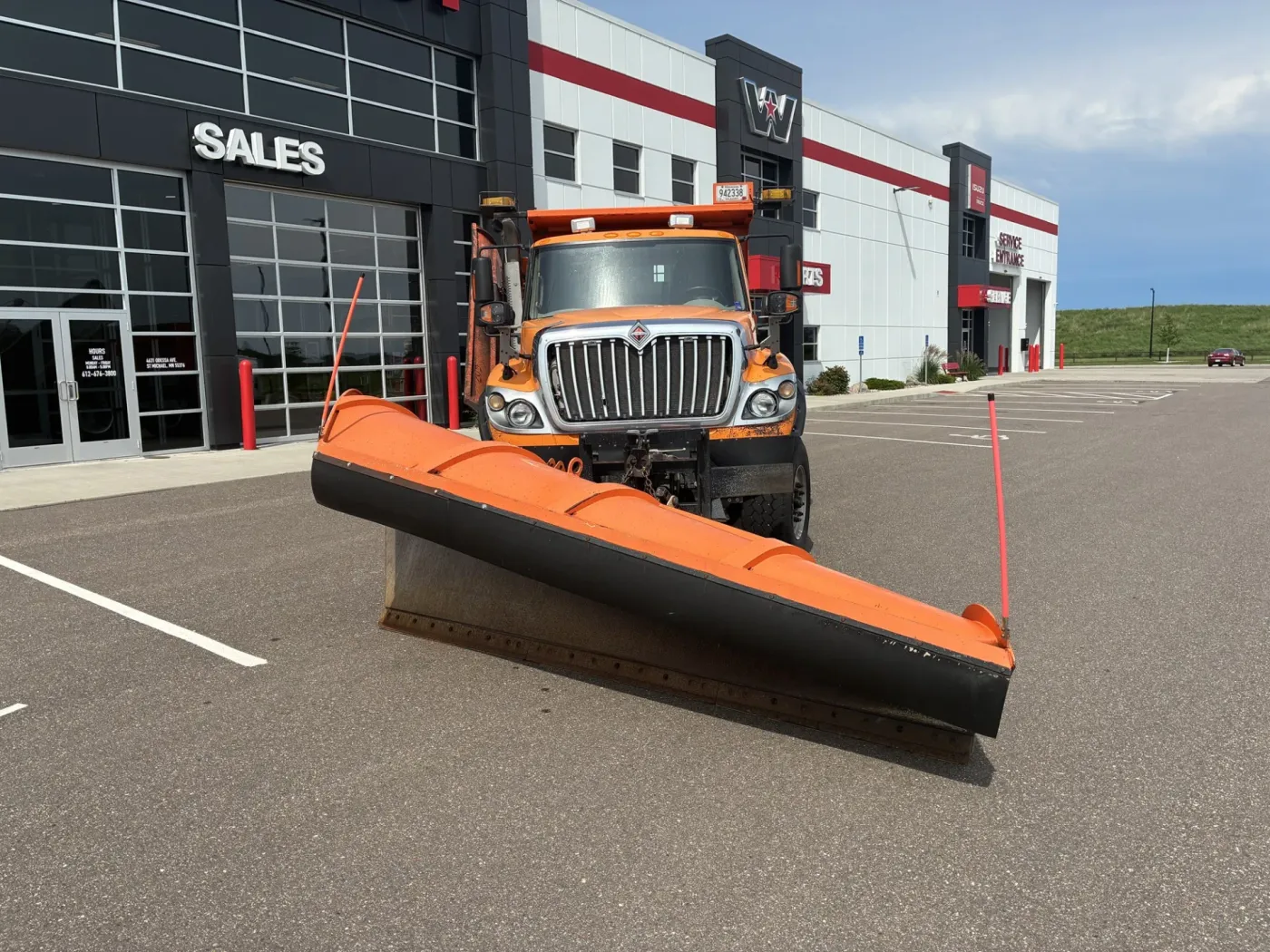 2014 International 7600 SFA | Photo 2 of 12