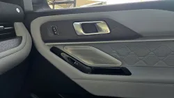 2025 Ford Explorer | Thumbnail Photo 32 of 35