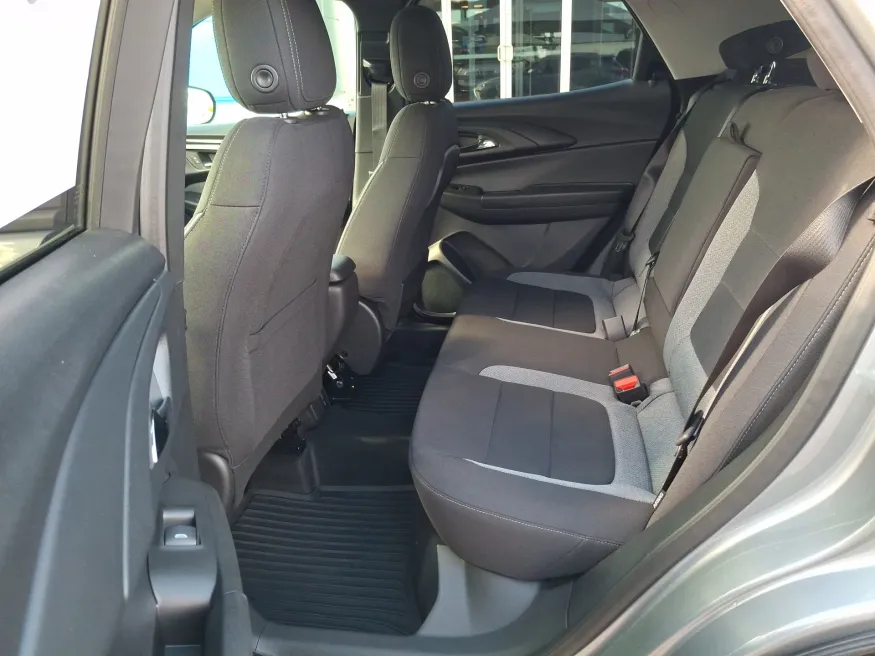 2026 Chevrolet Trailblazer LT | Photo 10 of 19