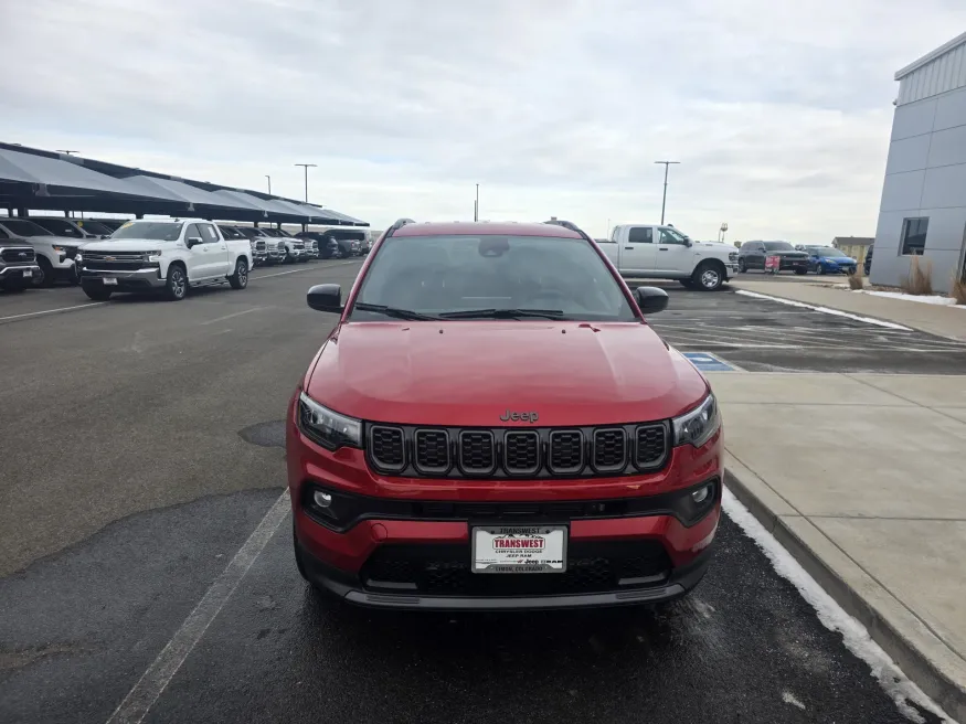2026 Jeep Compass Latitude Altitude | Photo 2 of 24