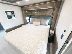 2027 Newmar Ventana 4345 | Thumbnail Photo 16 of 33