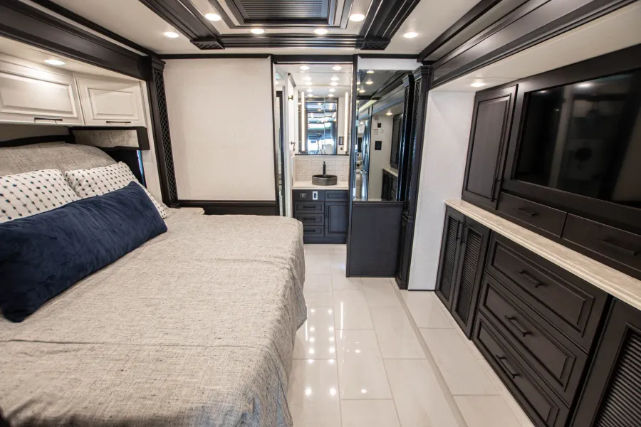 2026 Newmar Summit Aire 4505 | Photo 20 of 27