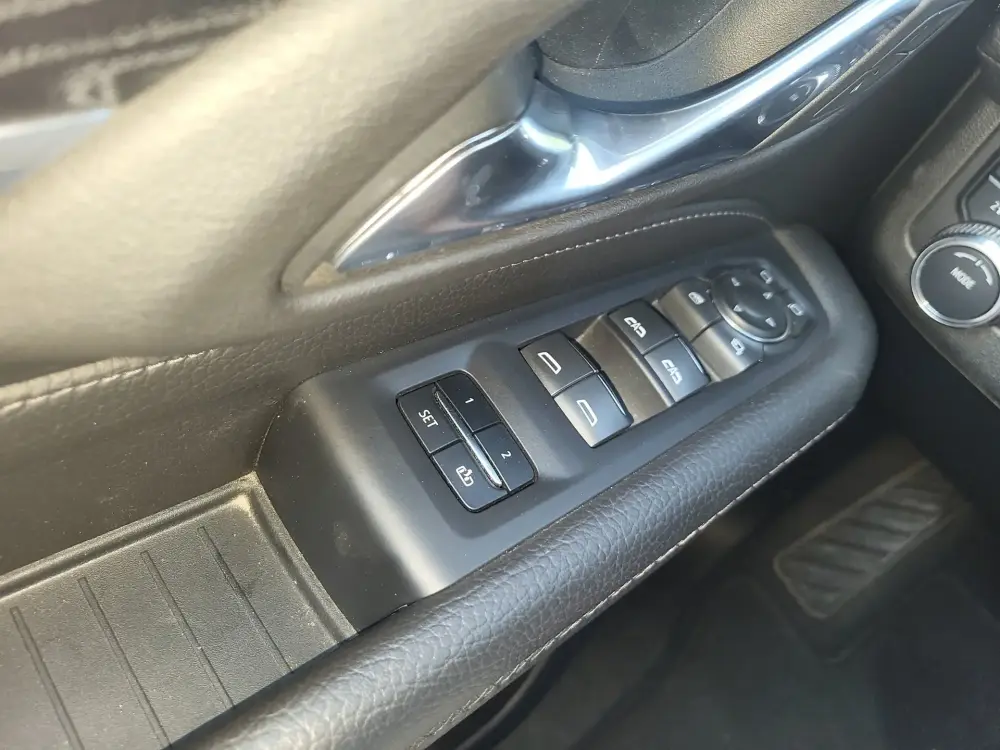 2024 GMC Yukon XL Denali - Photo 12