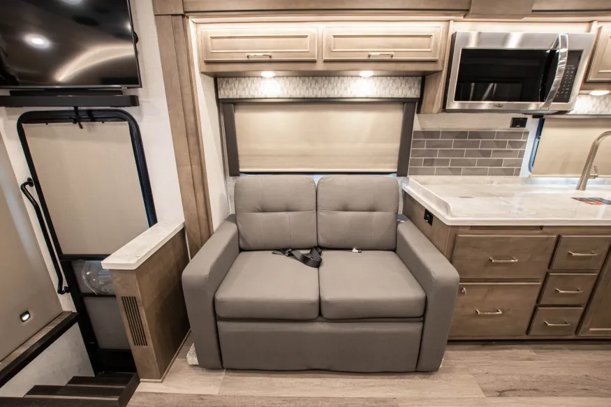 2026 Renegade Verona 40VTS | Photo 13 of 26