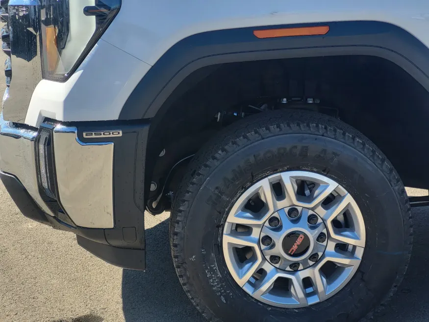 2026 GMC Sierra 2500HD Pro | Photo 8 of 26