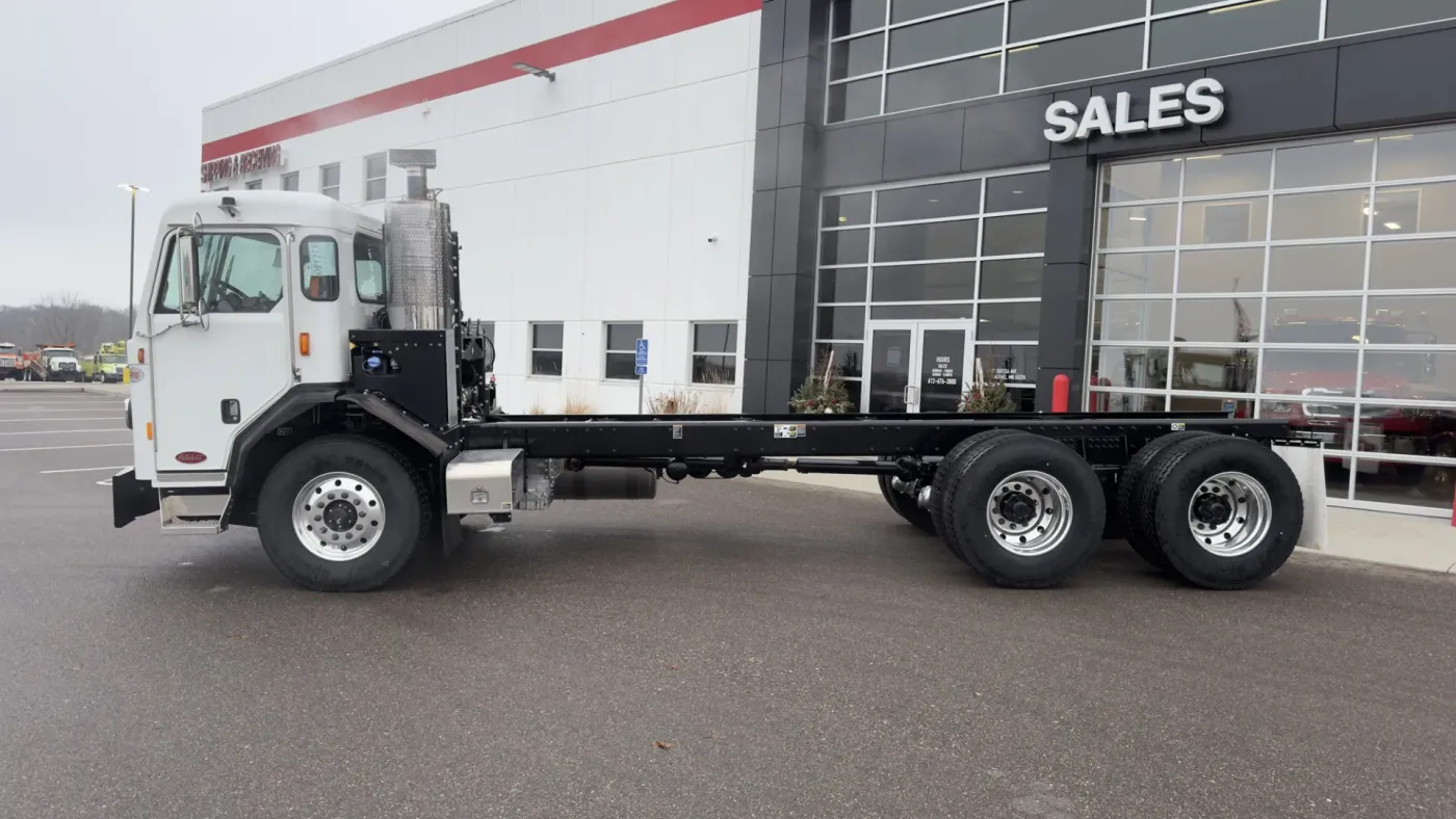 2026 Peterbilt 520 | Photo 3 of 20
