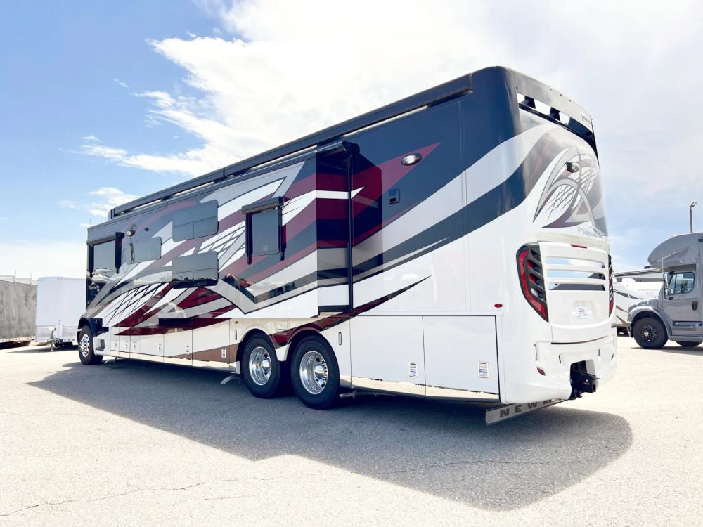 2023 Newmar Supreme Aire 4509 | Photo 25 of 37
