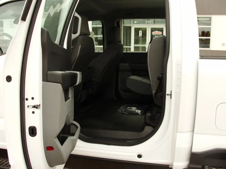 2026 Ford F-350 | Photo 14 of 16