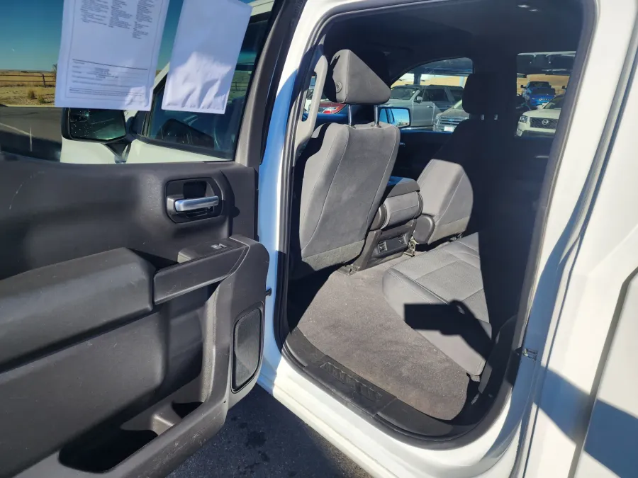 2020 Chevrolet Silverado 1500 Custom | Photo 12 of 25