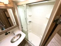 2022 Newmar Bay Star 3626 | Thumbnail Photo 13 of 30