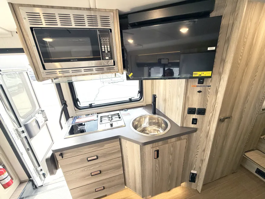 2027 Winnebago Navion 24R | Photo 7 of 18