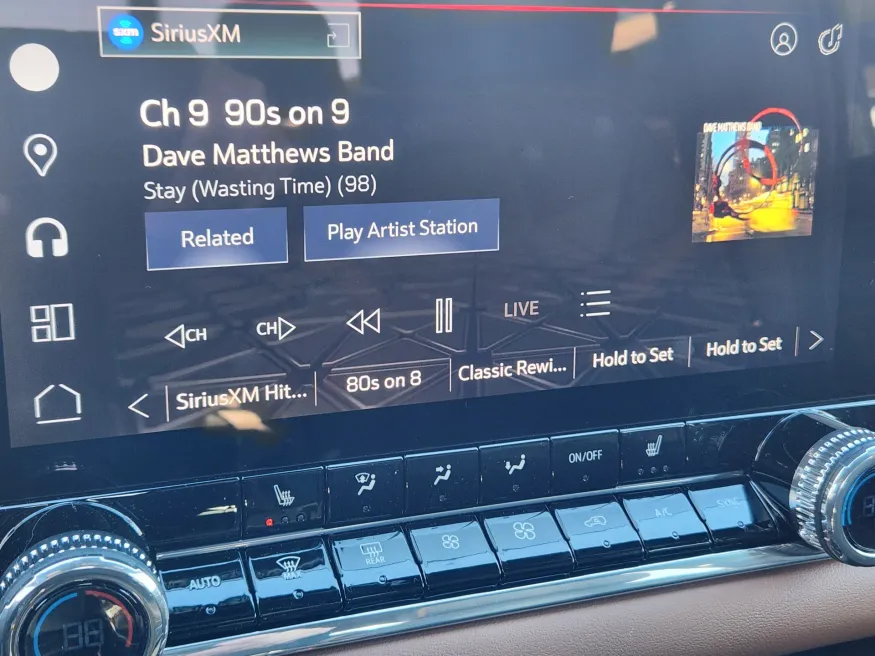 2026 GMC Canyon 4WD AT4 | Photo 11 of 23