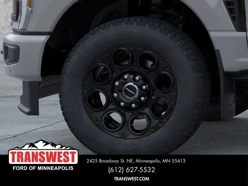 2026 Ford Super Duty F-350 Lariat | Photo 18 of 22