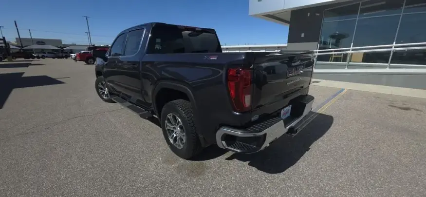 2024 GMC Sierra 1500 | Photo 5 of 29