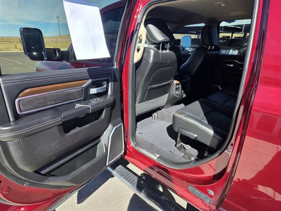 2022 RAM 3500 Laramie | Photo 10 of 24