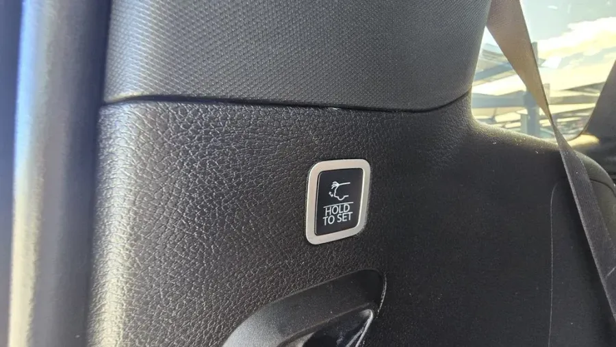 2022 Jeep Grand Wagoneer | Photo 10 of 45