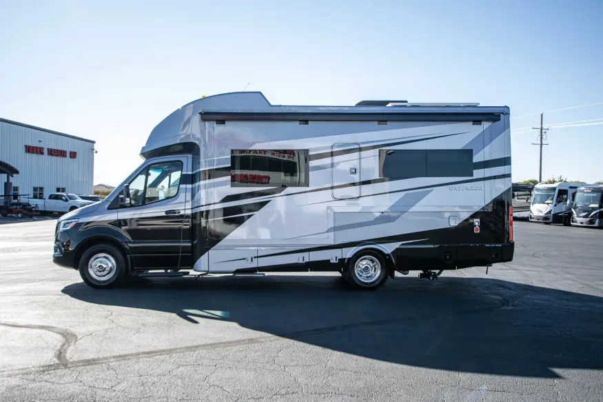 2026 Tiffin Wayfarer 25XPW | Photo 4 of 23