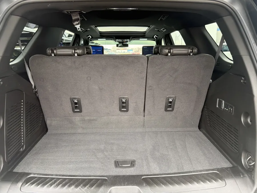 2024 Chevrolet Tahoe LT | Photo 8 of 26