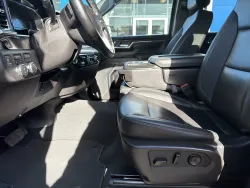 2025 GMC Sierra 1500 SLT | Thumbnail Photo 14 of 20