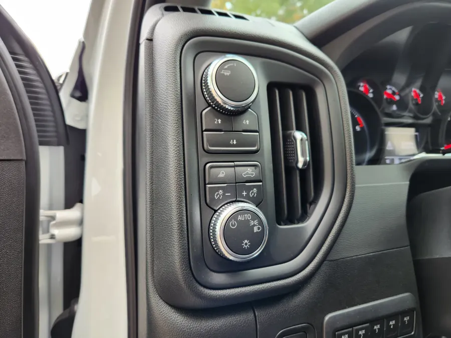 2025 GMC Sierra 3500HD CC Pro | Photo 6 of 28