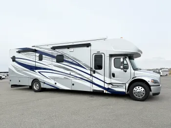 2026 Renegade Valencia 39RB