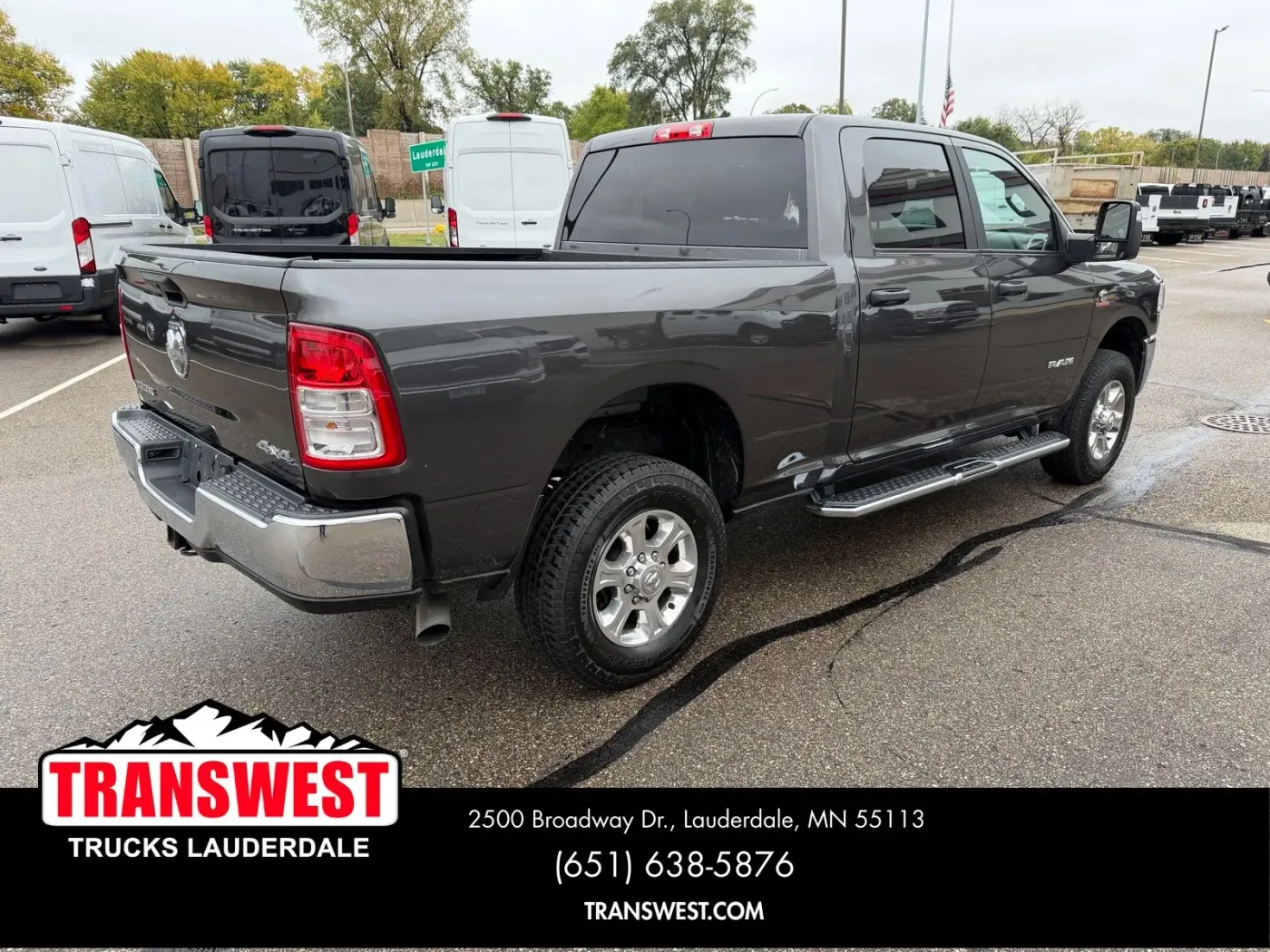 2024 RAM 2500 Big Horn | Photo 4 of 23