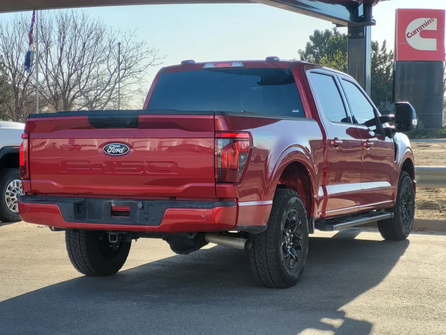 2024 Ford F-150 XLT | Photo 3 of 5