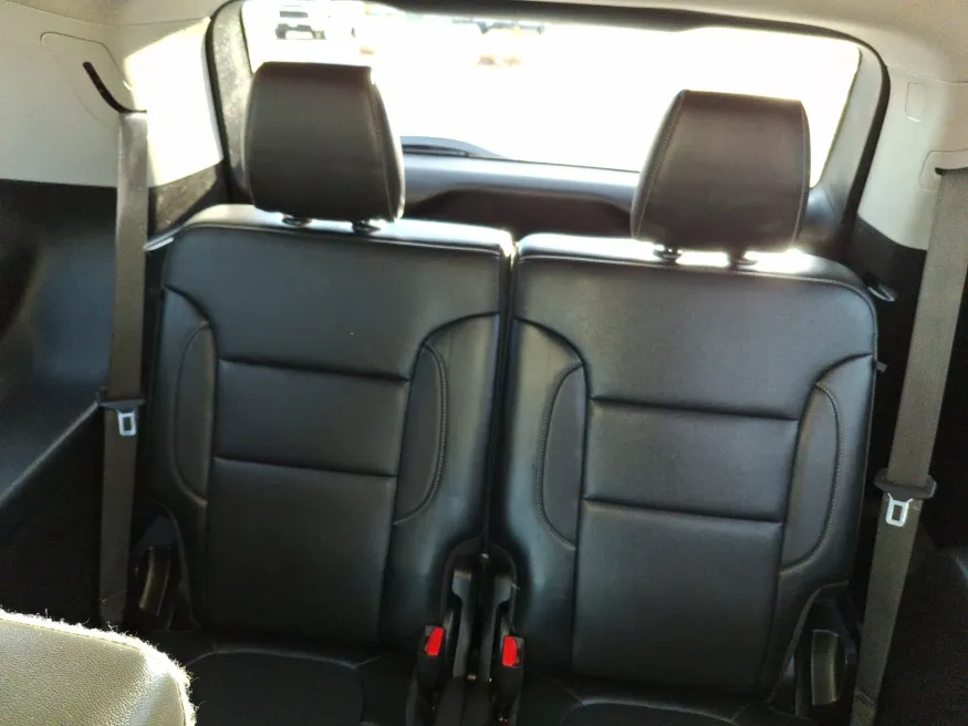 2020 GMC Acadia SLT | Photo 10 of 22