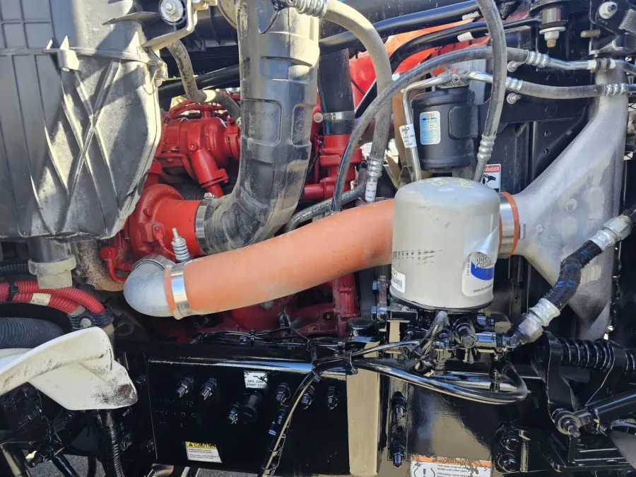 2025 Western Star 47X | Photo 10 of 17