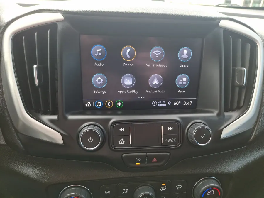 2024 GMC Terrain SLT | Photo 16 of 21