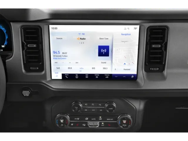 2025 Ford Bronco | Photo 8 of 15