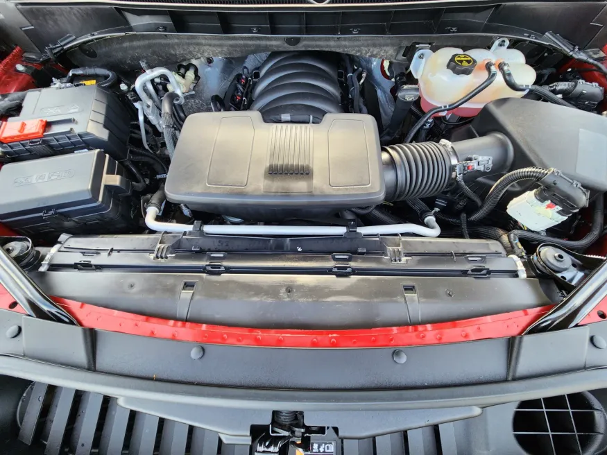 2024 GMC Yukon AT4 | Photo 21 of 32