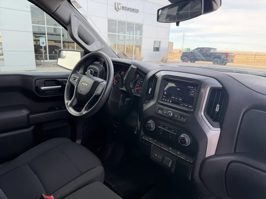 2022 Chevrolet Silverado 1500 Work Truck | Photo 13 of 17