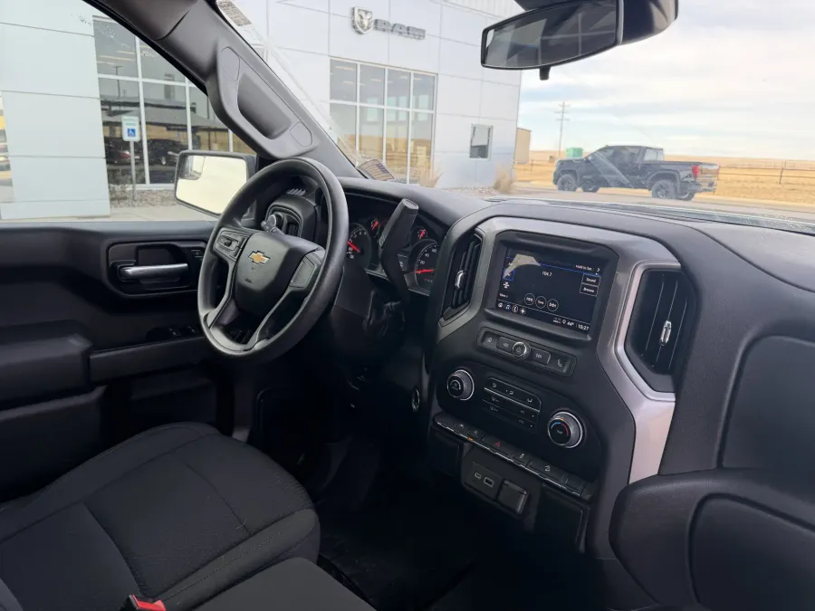 2022 Chevrolet Silverado 1500 Work Truck | Photo 13 of 17