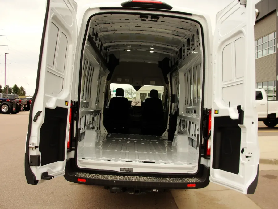 2026 Ford Transit-350 | Photo 4 of 14