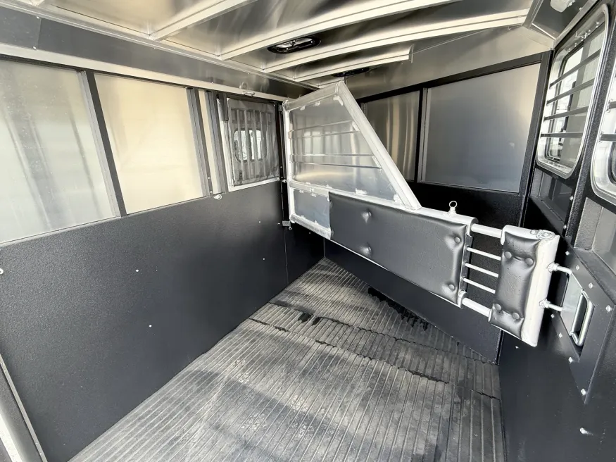 2026 Logan Coach Bullseye 2HGN | Photo 11 of 14