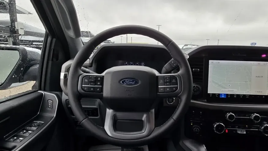 2025 Ford F-150 | Photo 15 of 29