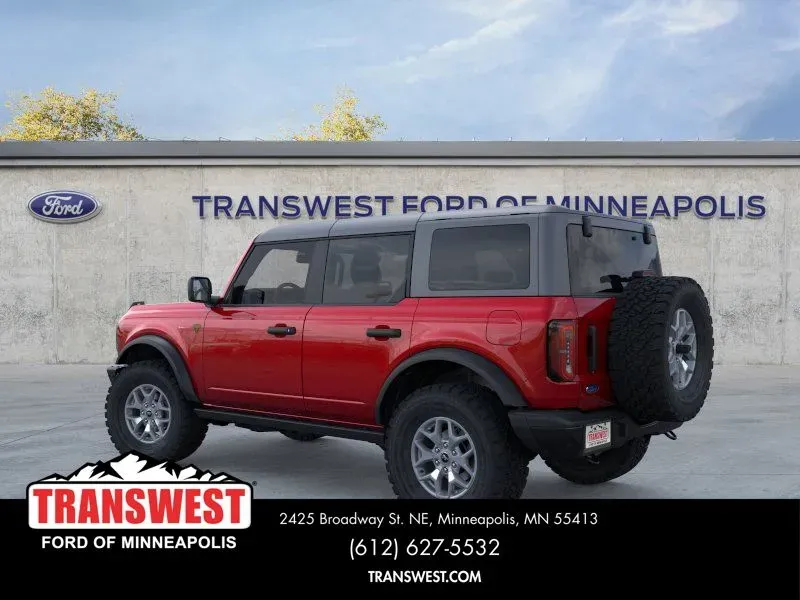 2025 Ford Bronco Badlands | Photo 3 of 25