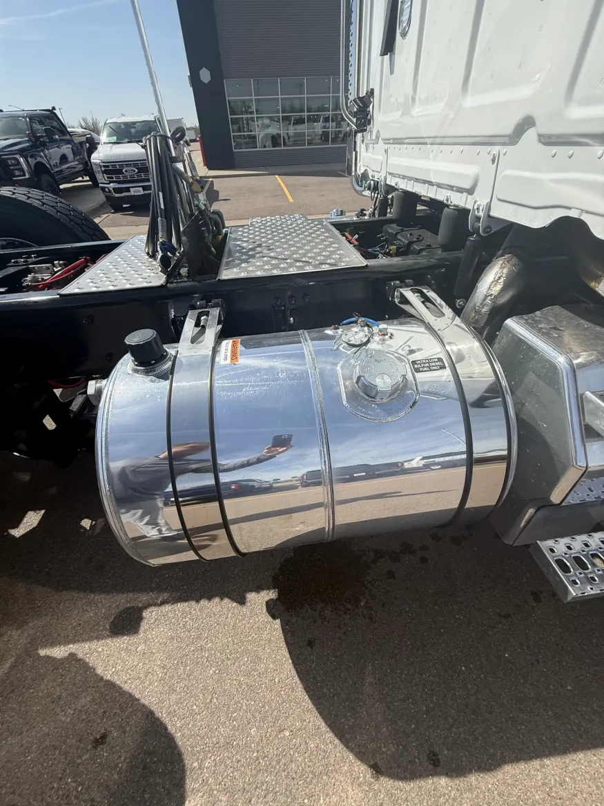 2027 Western Star 49X | Photo 7 of 12