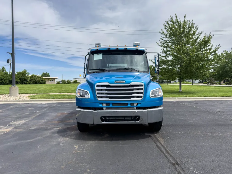 2024 Freightliner M2 106 Bolt | Photo 6 of 13