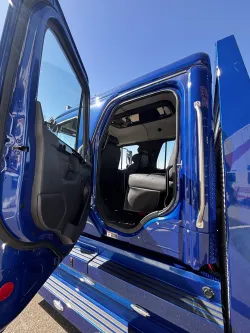 2025 Freightliner M2 106 Summit Hauler | Thumbnail Photo 17 of 27