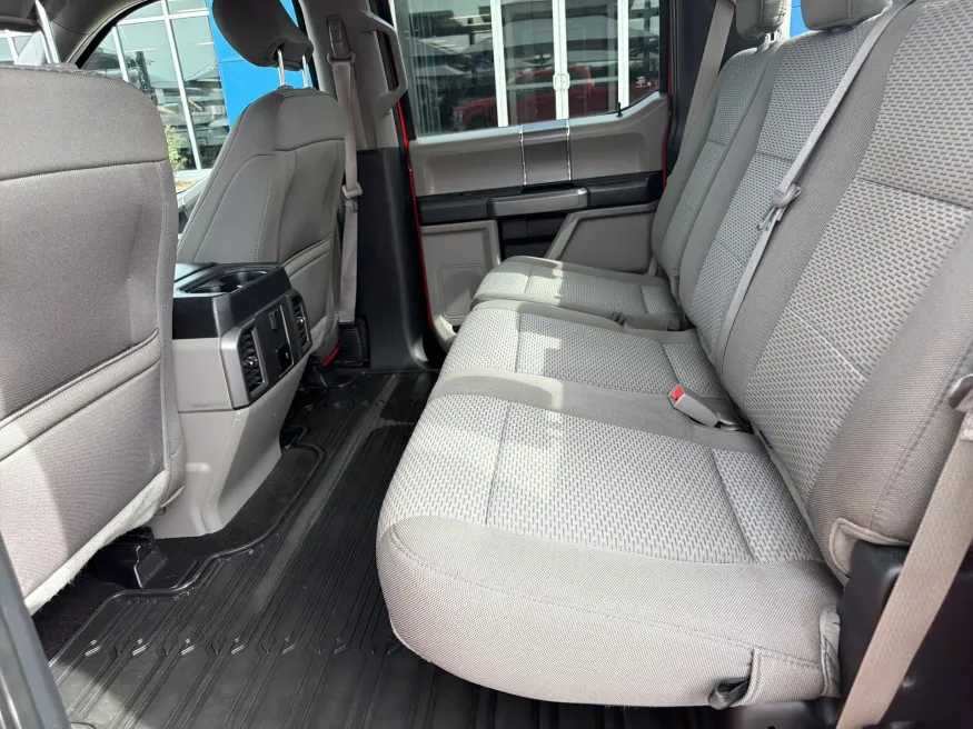2020 Ford F-150 Lariat | Photo 9 of 20