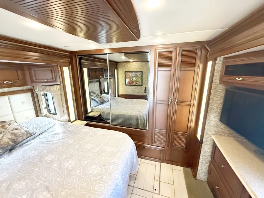 2015 Newmar Ventana 3436 | Photo 11 of 19