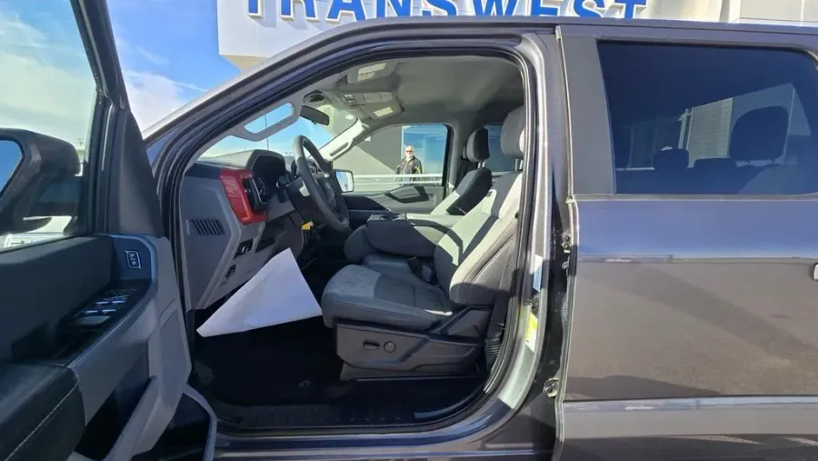 2023 Ford F-150 | Photo 14 of 28