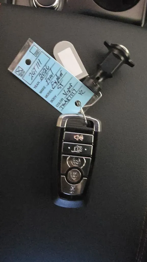 2026 Ford Explorer | Photo 28 of 36